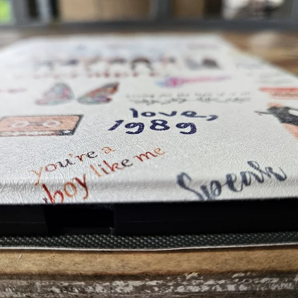 Swiftie Fan Tablet Case - Picture 3 of 12